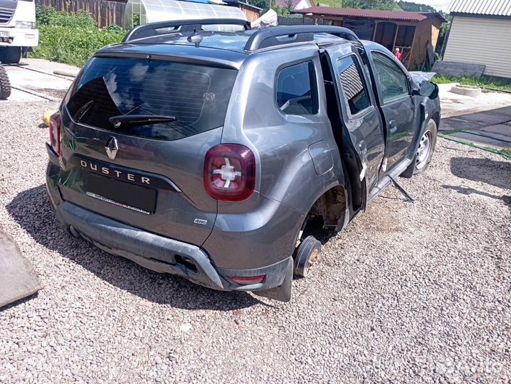 Renault Duster 1.6 МТ, 2021, битый, 12 000 км