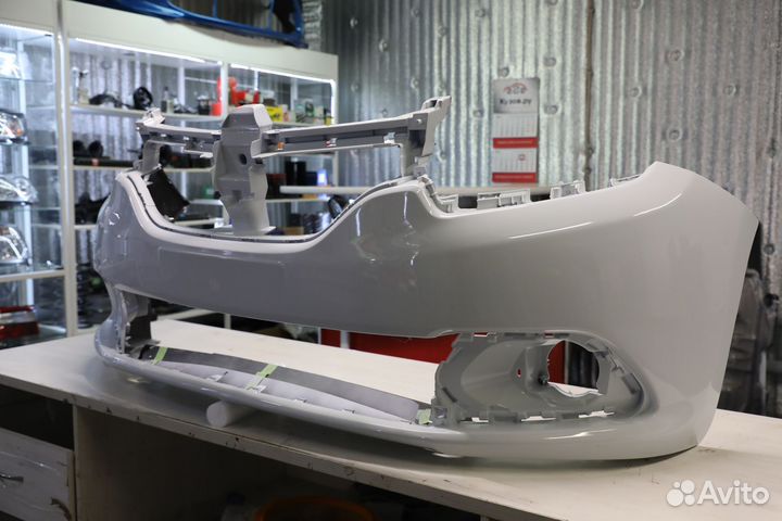 Бампер передний Рено Логан 2 2014 - 2018 белый 369