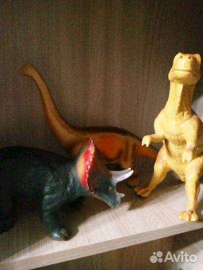 Игрушки 3шт динозавры