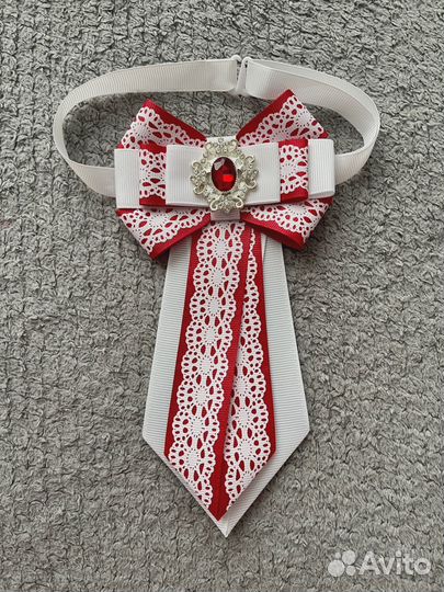 Брошь галстук для девочки