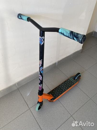 Трюковой самокат tech team duker 202