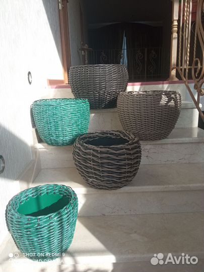 Кашпо для цветов из ротанга