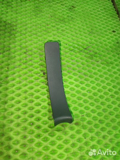 Накладка ручника skoda rapid