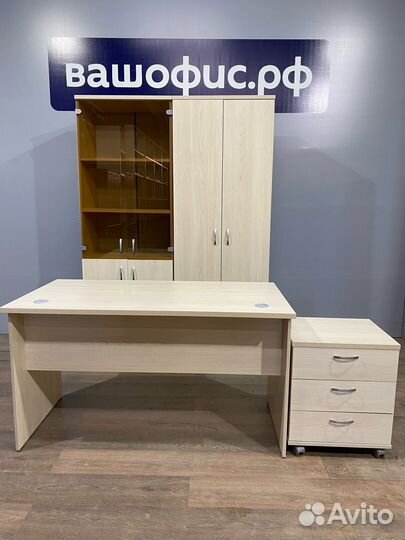 Мебель для офиса персонала руководителей новая б/у
