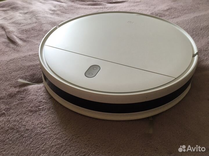 Робот-пылесос Xiaomi Mi Robot Vacuum-Mop Essential