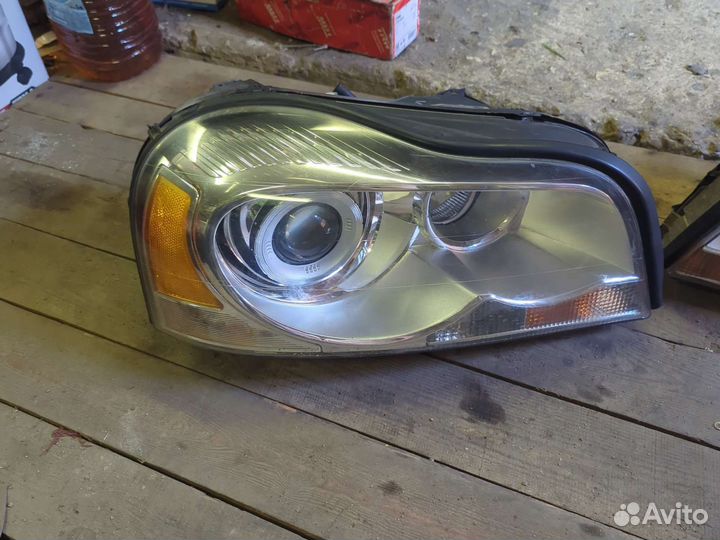 Фара передняя левая передняя правая Volvo XC90