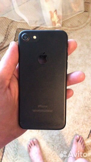 Телефон iPhone 7
