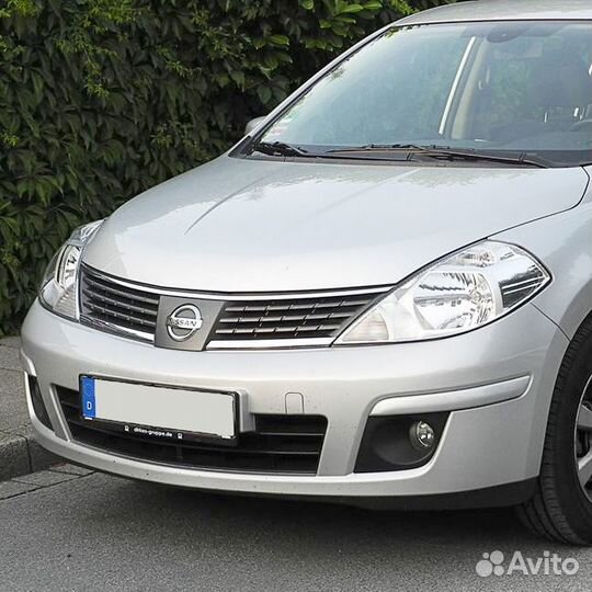 Бампер передний в цвет Nissan Tiida C11