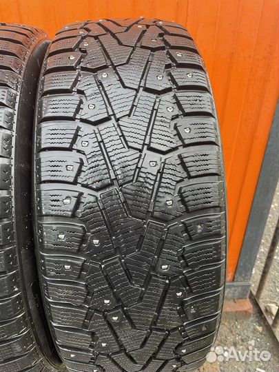Pirelli Ice Zero 215/65 R17