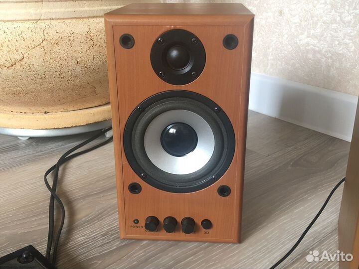 Колонки Dialog деревянные