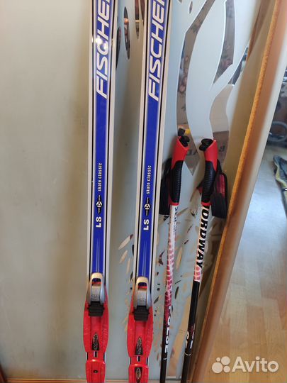 Лыжи детские с ботинками 34 размера и палками