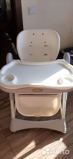 Стульчик для кормления Happy Baby William Classic