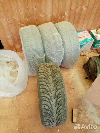 Yokohama 125T 215/50 R17