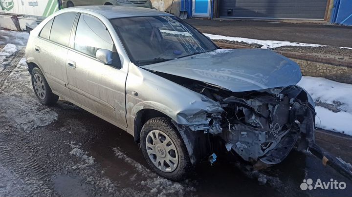 Накладка обшивки двери задней правой Nissan Almera