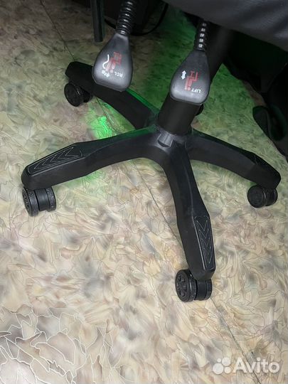 Компьютерное кресло