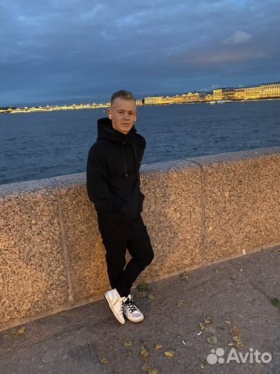 Специалист по продажам