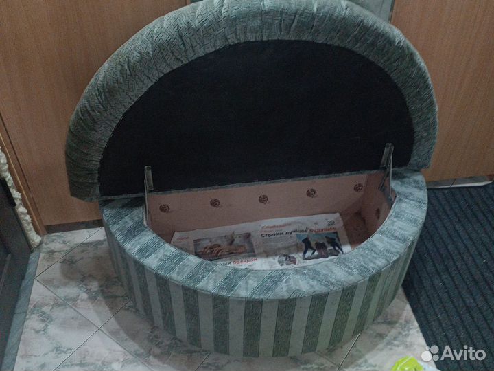 Пуфик в прихожую бу