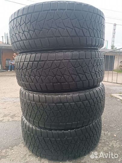 Bridgestone Blizzak DM-V2 265/60 R18 110R