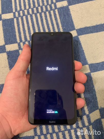 Xiaomi Redmi 8, 3/32 ГБ