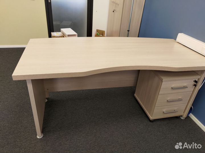 Стол для руководителя (стол письменный) belfast бу