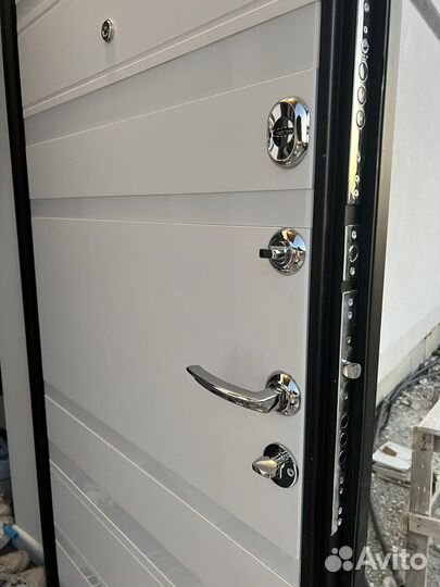 Входная дверь для улицы или квартиры 960 правая