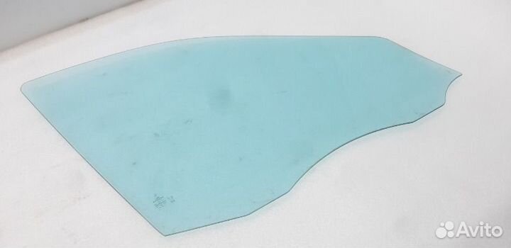 Стекло двери переднее левое Mercedes C W203 1.8