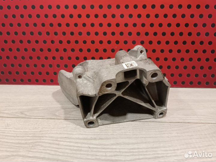 Кронштейн двигателя Mercedes-Benz Gle W166 2018