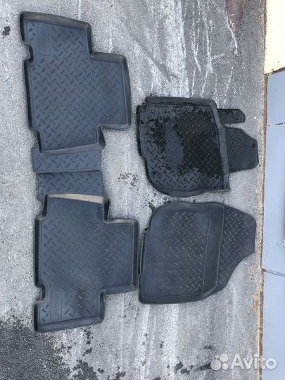 Коврики салона и багажника RAV4 III