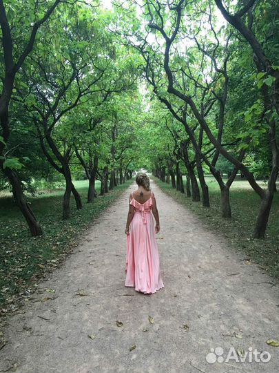 Вечернее шелковое платье