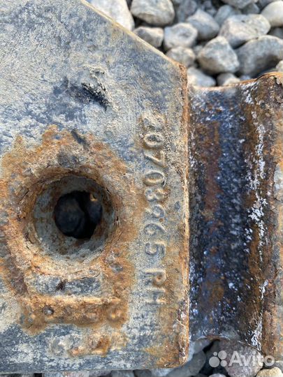 Volvo fm кронштейны переднего амортизатора