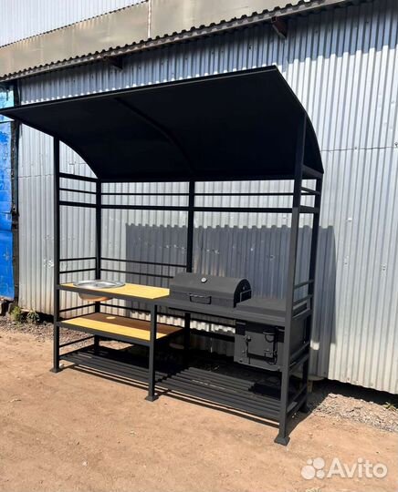 Мангал с крышей