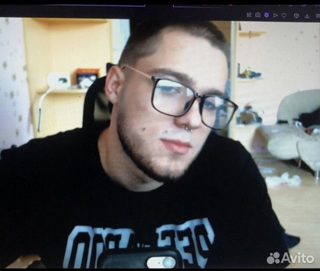 Администратор, Продавец-консультант