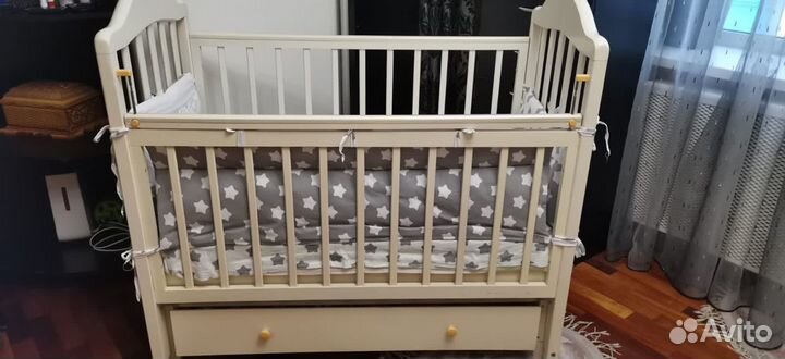 Постельное бельё и матрас для детской кроватки