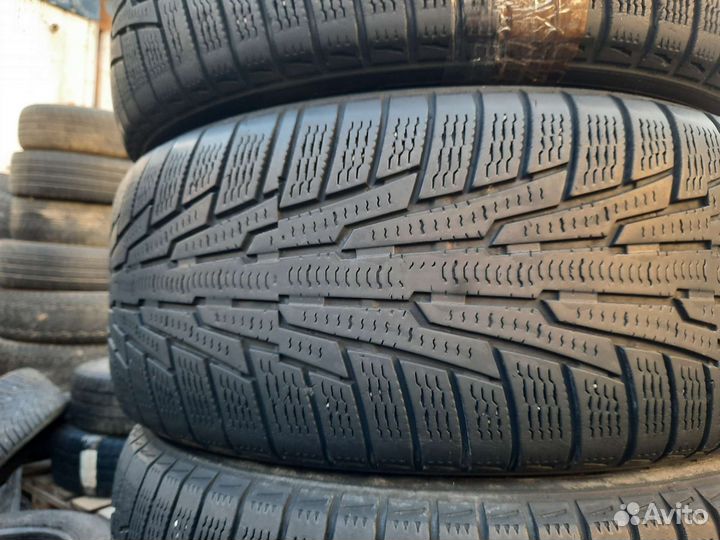 Nokian Tyres Hakkapeliitta R 225/55 R16 99R