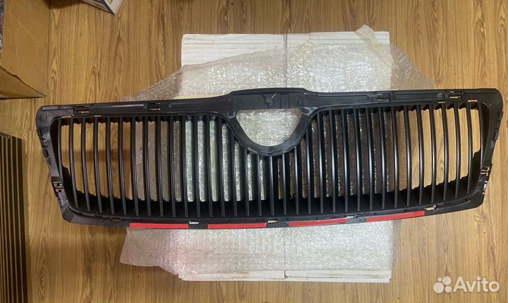 Решетка радиатора Skoda Octavia II