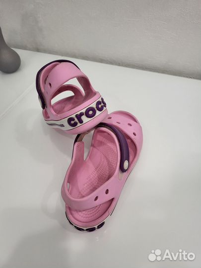 Сандалии crocs