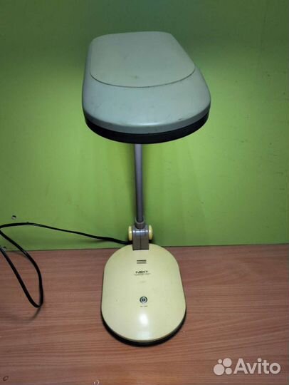 Светильник настольный