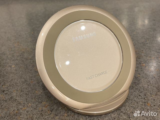 Беспроводная зарядка samsung fast charge