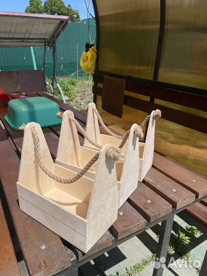 Ящик деревянный с веревочной ручкой