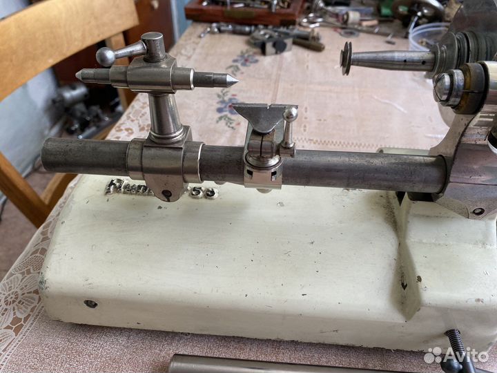 Часовой токарный станок Lorch