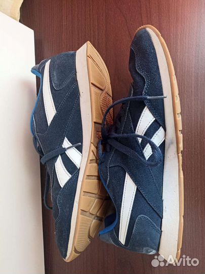 Джинсовый костюм тройка плюс кроссовки Reebok