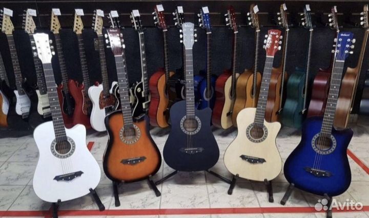 Гитара новая