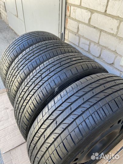 Bridgestone Dueler H/T 843 215/60 R17 96H