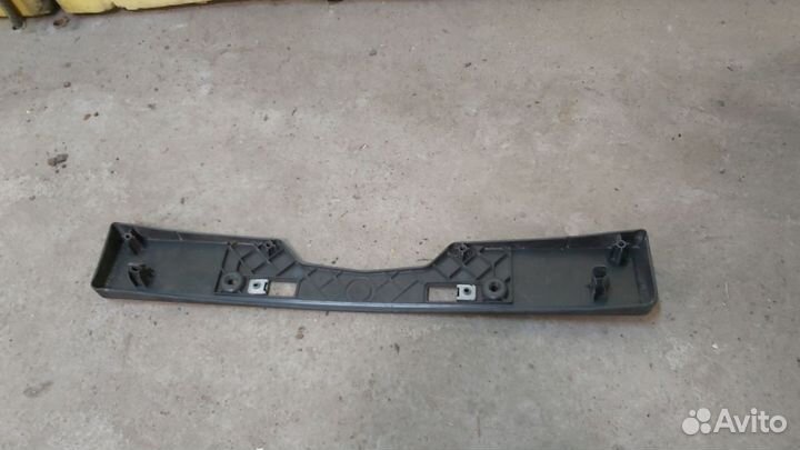 Площадка номера Toyota Rav4 2015-2018