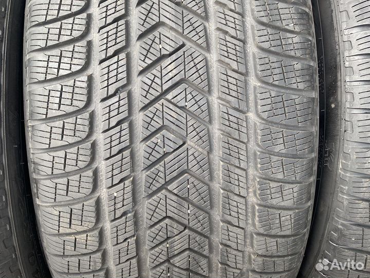 Pirelli Scorpion Winter 275/40 R21 и 305/35 R21