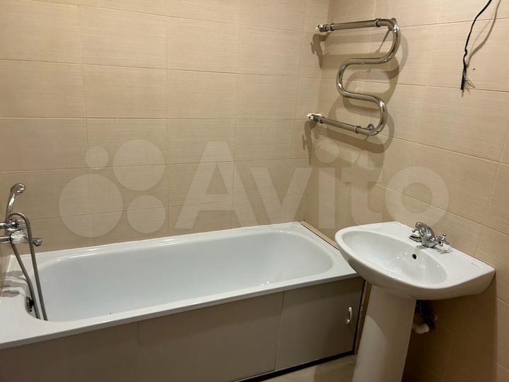 3-к. квартира, 77,9 м², 2/5 эт.