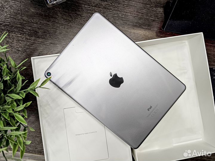 Apple iPad Pro 10.5 64gb Wi-Fi темно-серый iOS 17