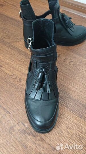 Ботинки женские
