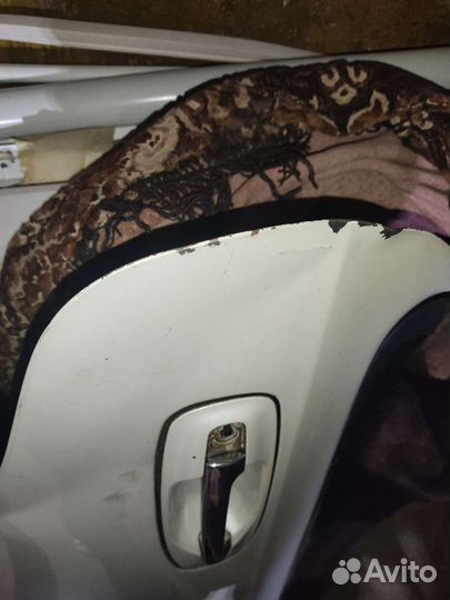 Дверь задняя правая Nissan Laurel 34