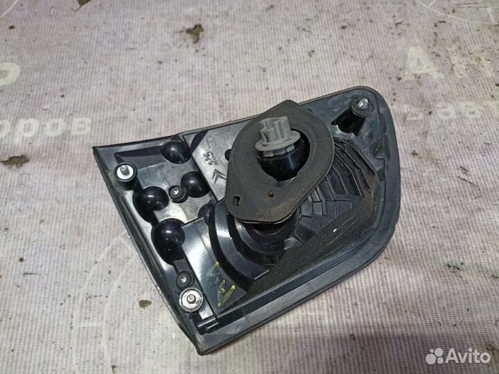 Фонарь заднего хода правый Peugeot 4007 DW12 2008